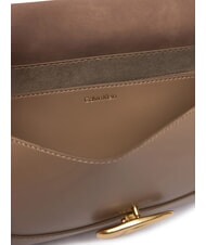 CALVIN KLEIN SUEDED ENGRAVED Geantă de umăr taupe de deșert - Genți femei - 4