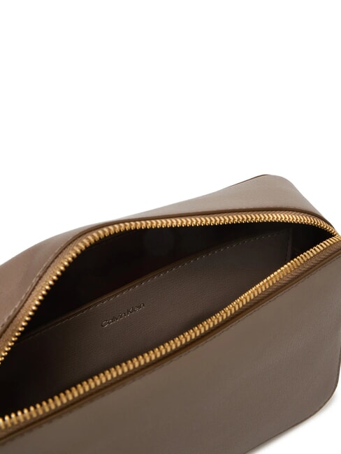 EMBOSSED LOGO Geantă de umăr mini taupe de deșert - Genți femei