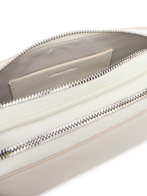 SIGNATURE LOGO STRAP Geantă cu funcție dublă pentru cameră crin alb - Genți femei