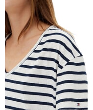 TOMMY HILFIGER TH Tricou cu croială lejeră și decolteu &icirc;n V ecru breton/bleumarin &icirc;nchis - tricou - 4
