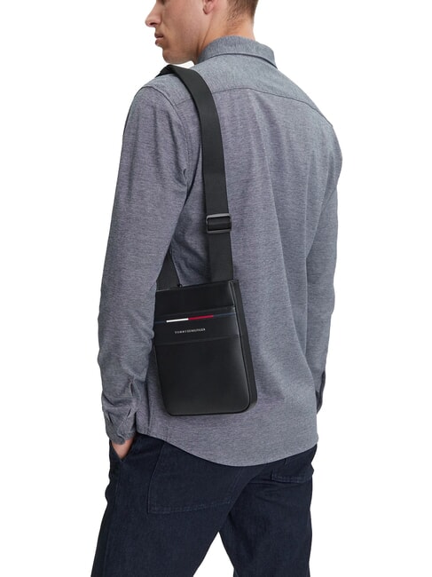 TH FOUNDATION Geantă mică plată din nailon negru - Genți de umăr bărbați