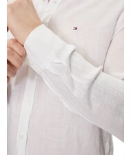 TOMMY HILFIGER TH Cămașă din in cu m&acirc;necă lungă, croială regulată alb optic - Cămăși pentru bărbați - 4