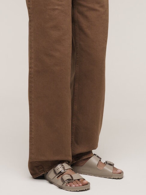 ARIZONA BIG BUCKLE EVA Papuci cu 2 barete și catarame taupe gri - Pantofi femei