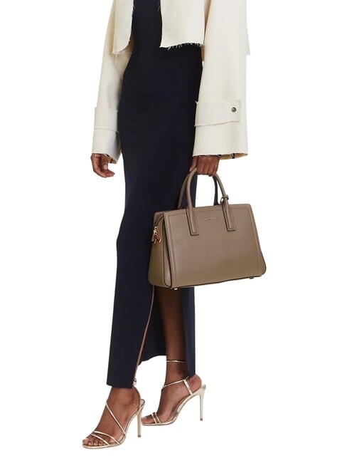 LAILA Geantă de m&acirc;nă din piele cu curea de umăr mesteacăn - Genți femei