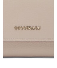 COCCINELLE METALLIC SOFT Portofel mic din piele texturată roz pudră - Portofele femei - 3