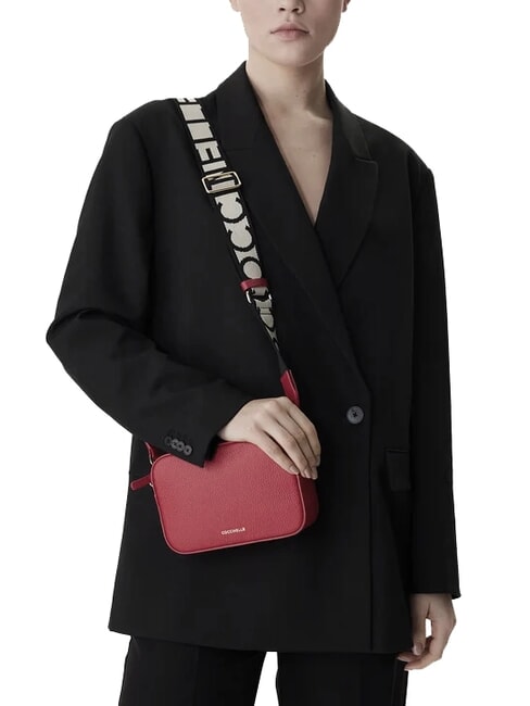 TEBE Geanta de umar din piele texturata rubin - Genți femei