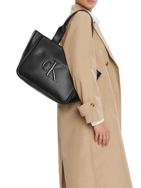 BOLD MONOGRAM Geantă de cumpărături de umăr pe negru - Genți femei