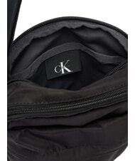 CALVIN KLEIN BOLD LOGO NYLON Geantă de umăr pe negru - Genți de umăr bărbați - 4