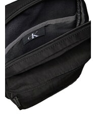 CALVIN KLEIN BOLD LOGO NYLON Geantă subțire pe negru - Genți de umăr bărbați - 3