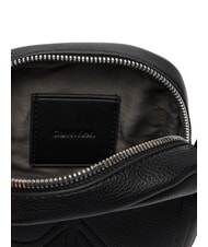 CALVIN KLEIN BOLD LOGO NYLON Geantă subțire pe negru - Genți de umăr bărbați - 3