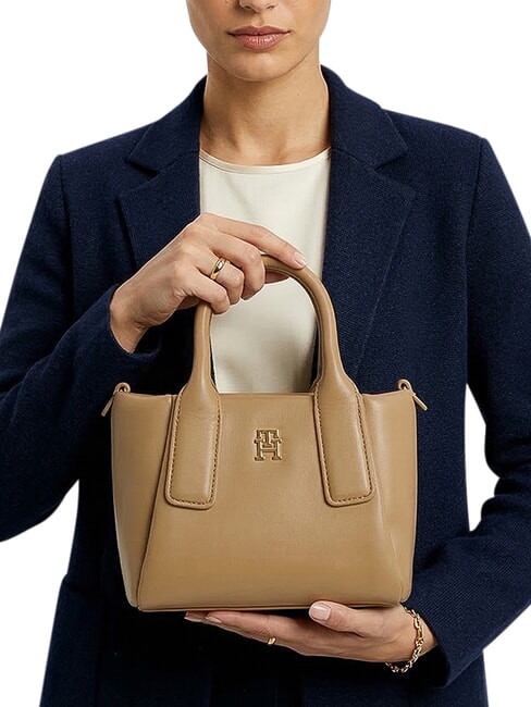 TH ESSENTIAL Geantă de umăr mini p&acirc;nză de safari - Genți femei