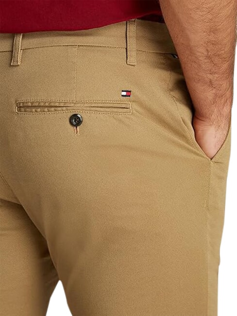 TH BLEECKER Pantaloni chino kaki clasic - Pantaloni