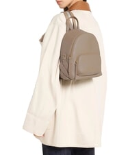 COCCINELLE CHARLOTTE Rucsac din piele taupe cald - Genți femei - 6