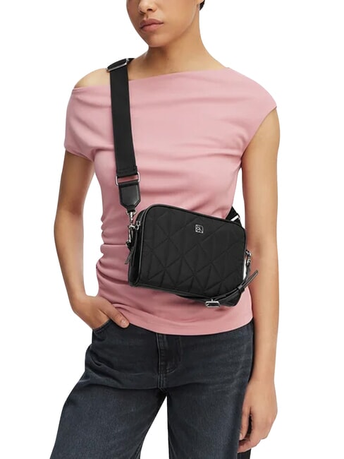 QUILTED NYLON Geantă de umăr mini, cu curea de umăr pe negru - Genți femei