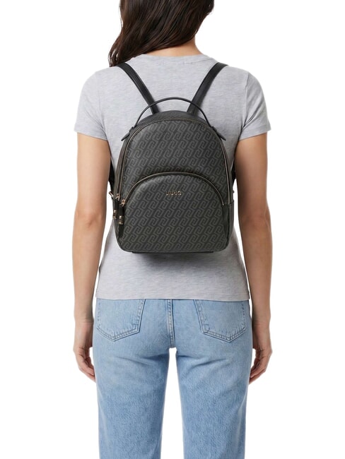 MANHATTAN Rucsac cu buzunar frontal BLACK - Genți femei