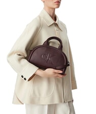 CALVIN KLEIN BOLD CK Geantă de m&acirc;nă, cu curea de umăr caramel - Genți femei - 2