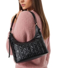 CALVIN KLEIN EMBLEM AOP Geantă de umăr / geantă crossbody pe negru - Genți femei - 2