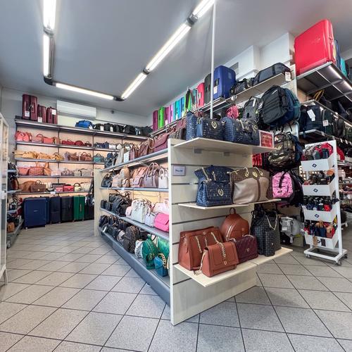 Interno Le Sac Outlet Via Brofferio 1 - Milano